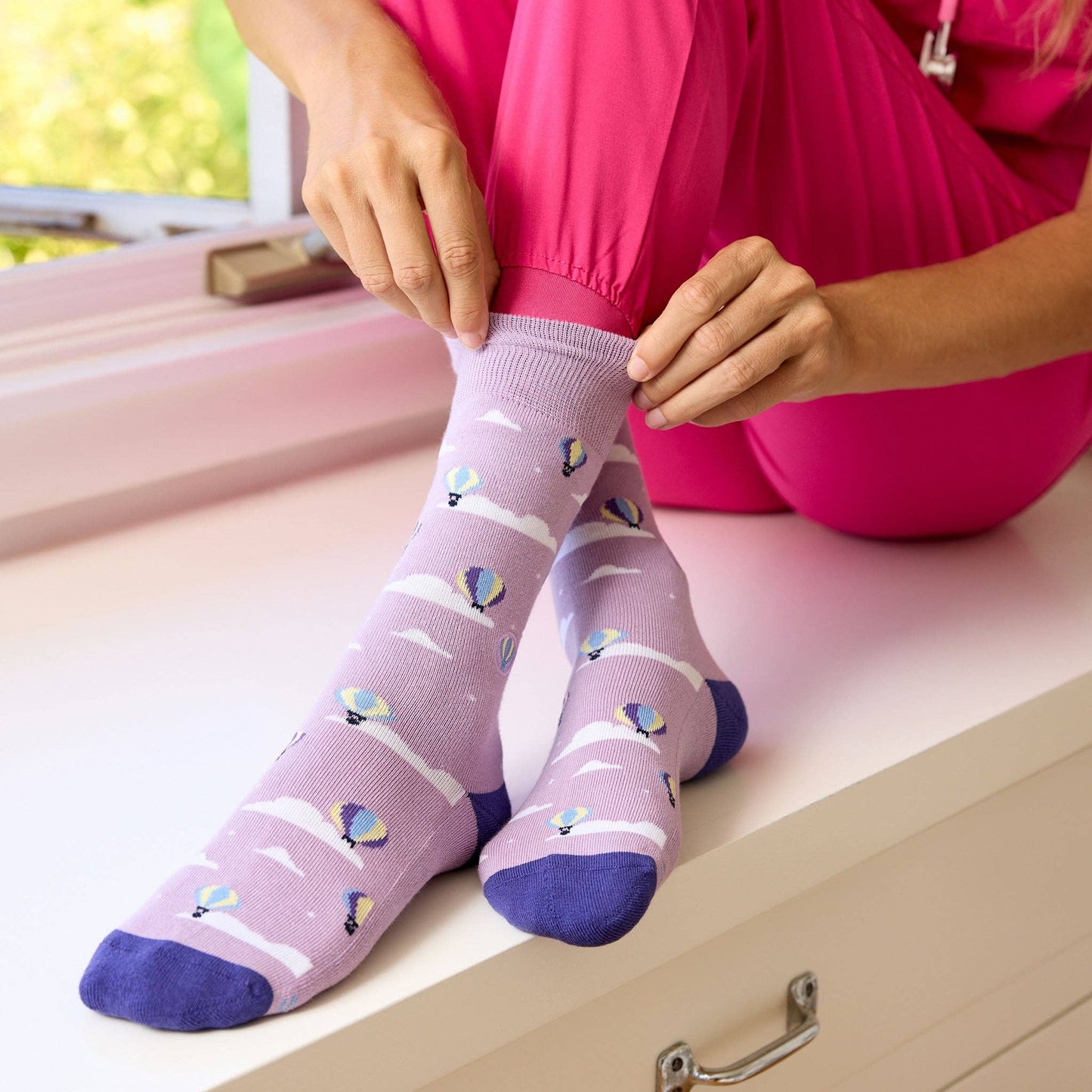 Socks that Fight Childhood Cancer: Purple Hot Air Balloons