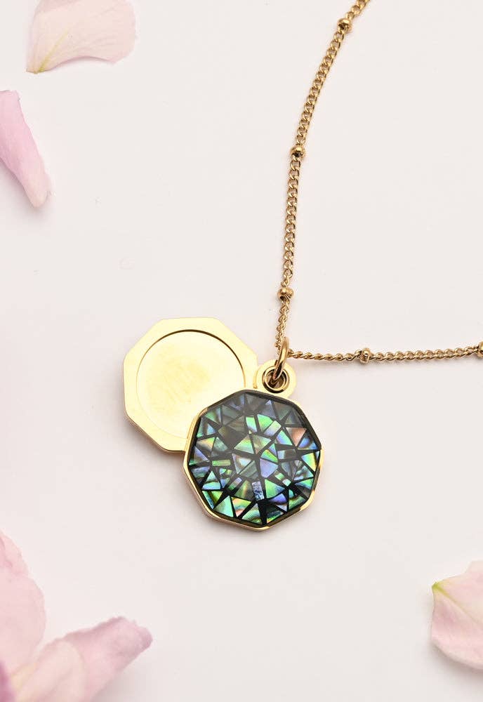 Cherished Reflections Locket