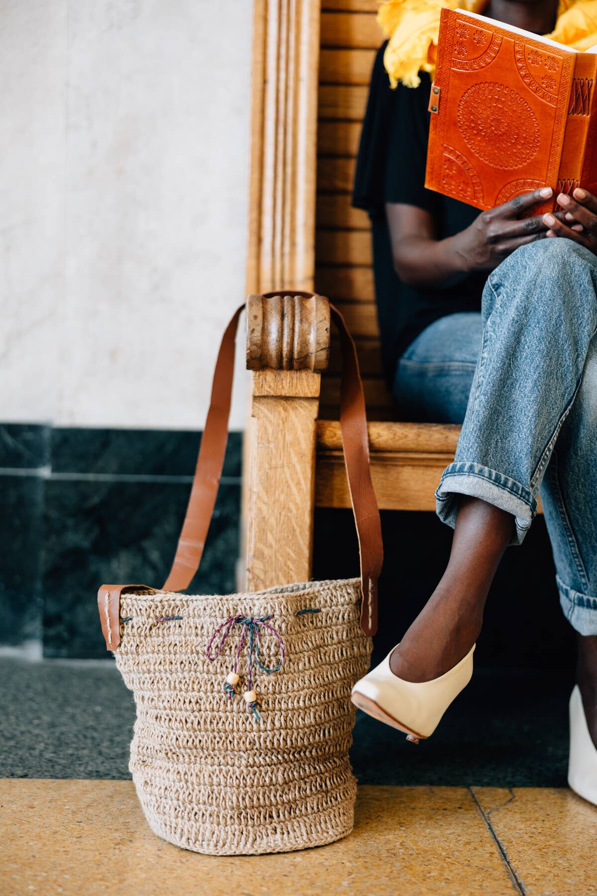 Jute Bucket Bag - Leather Strap