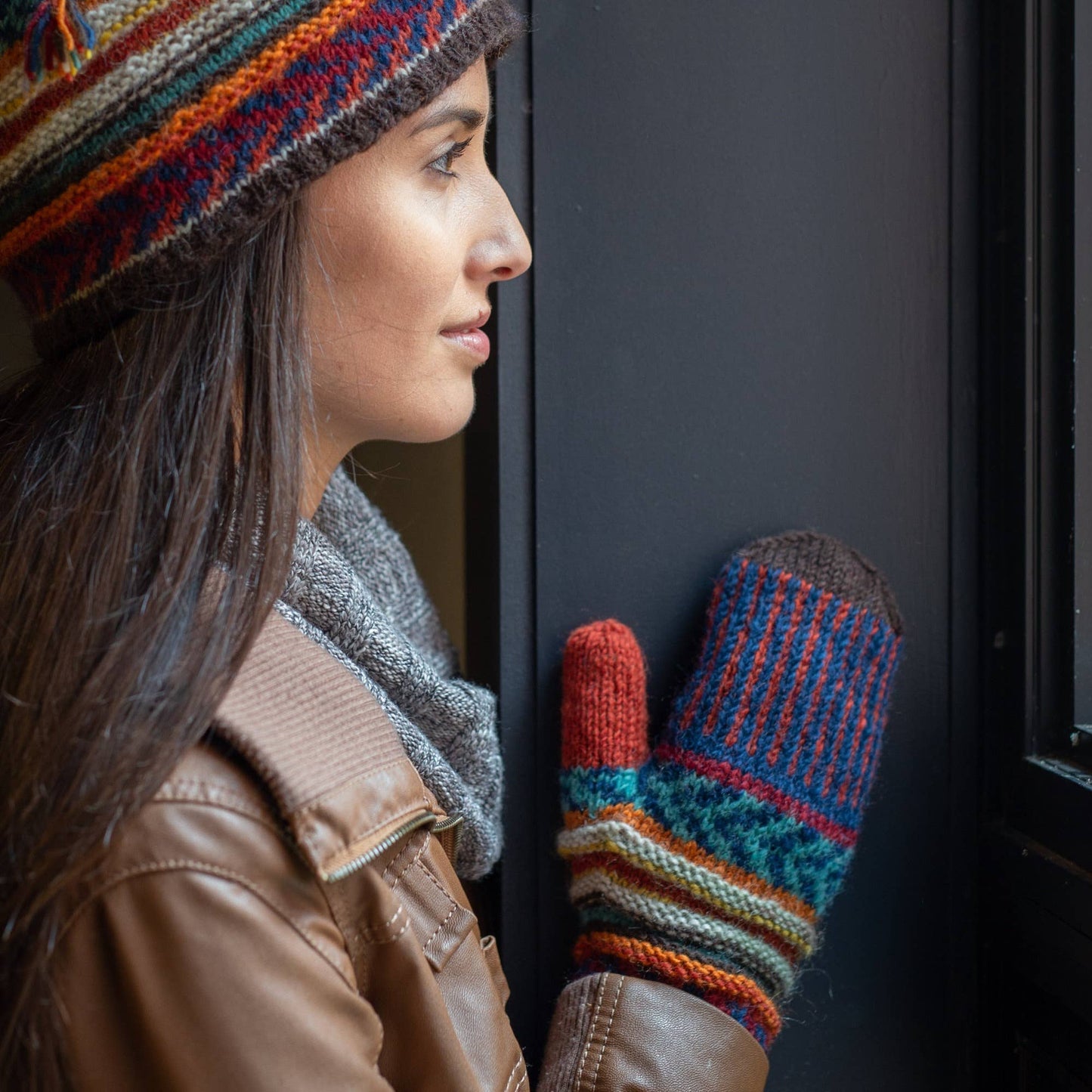 Nina - women's wool knit mittens: Mesa