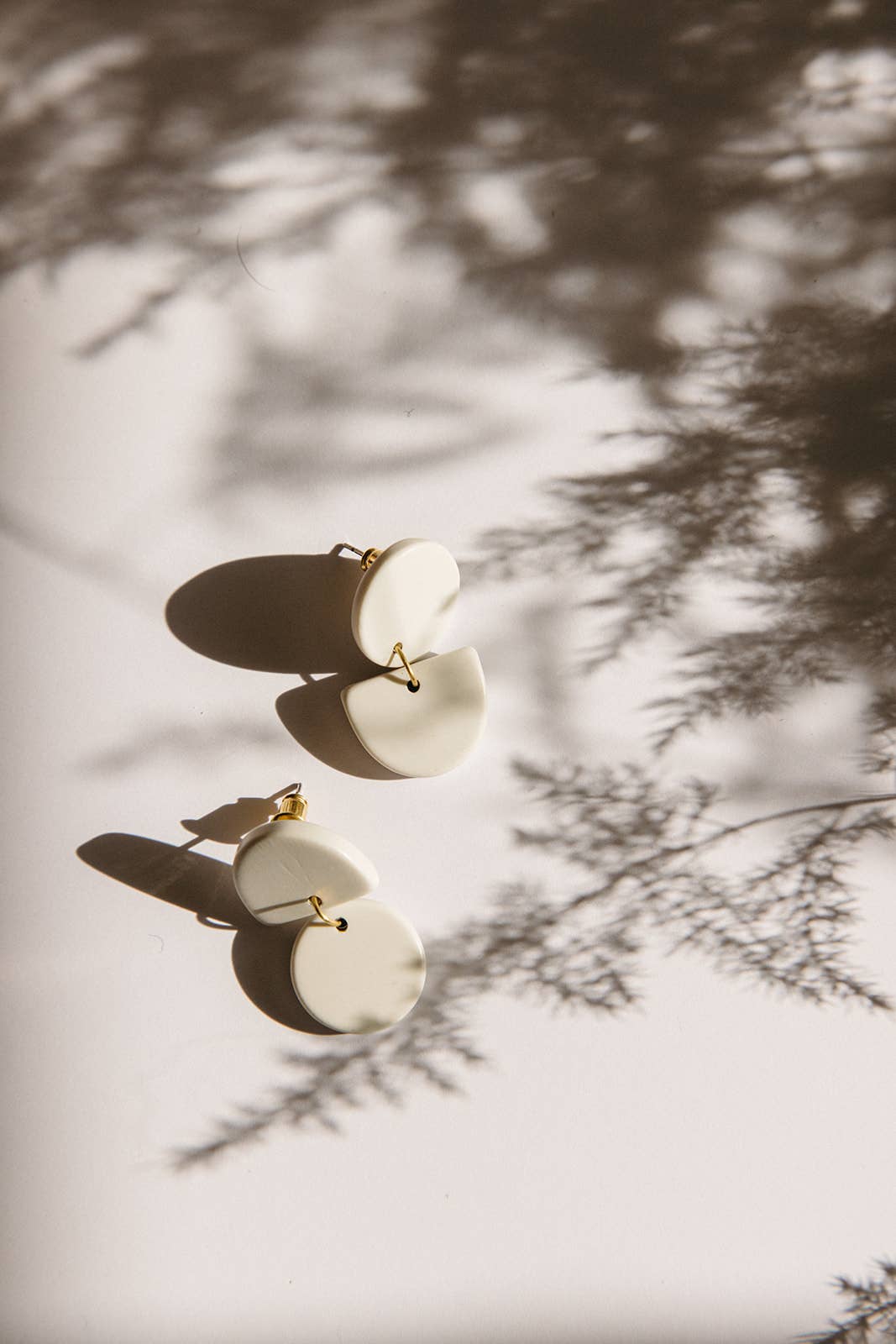 Mojave Backflip Clay Earrings: Bone