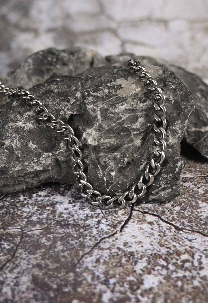 Linked Curb Chain in Stainless Steel