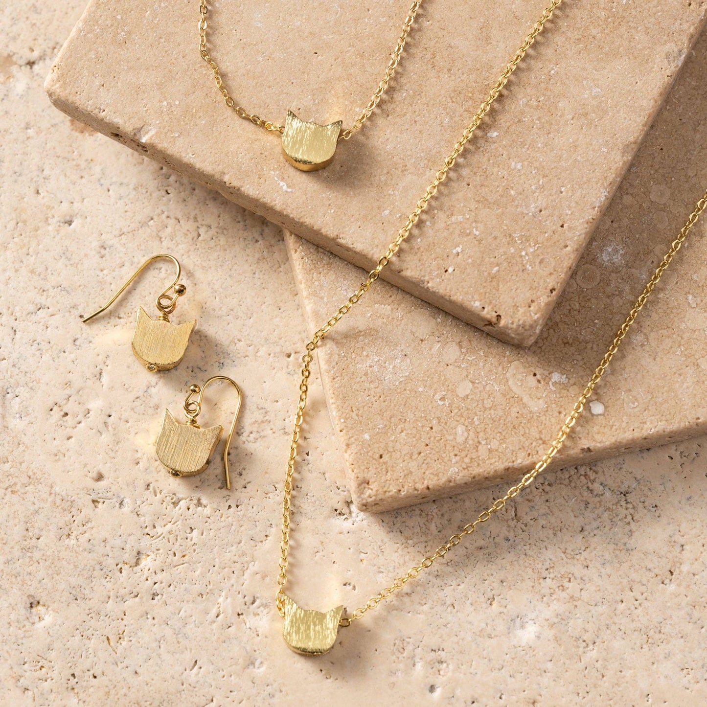 Thoda Dainty Cat Earrings