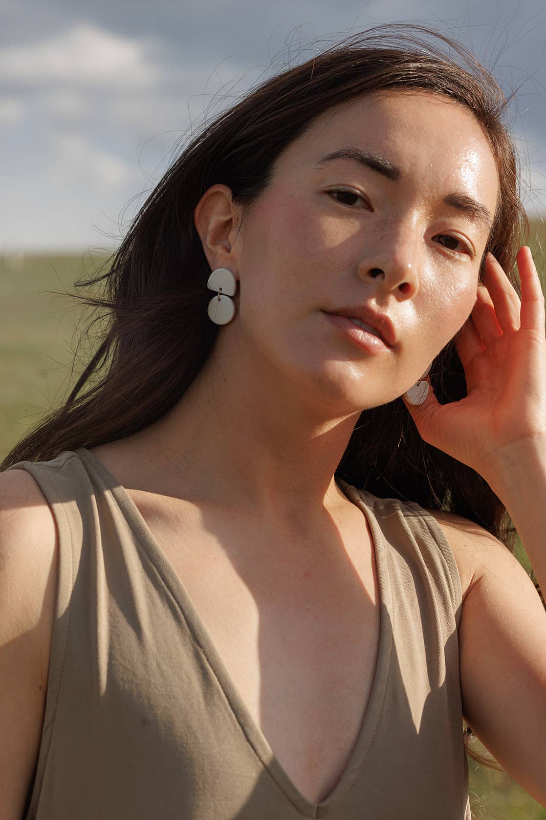 Mojave Backflip Clay Earrings: Bone